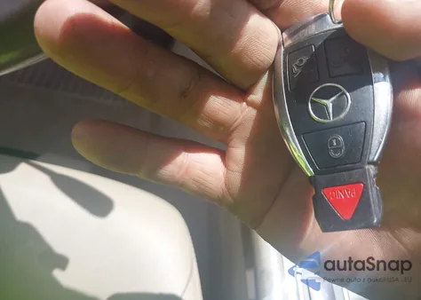 2011 Mercedes-Benz E 350 from USA, damaged, VIN WDDHF5GB1BA405518